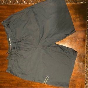 Tiger woods golf shorts